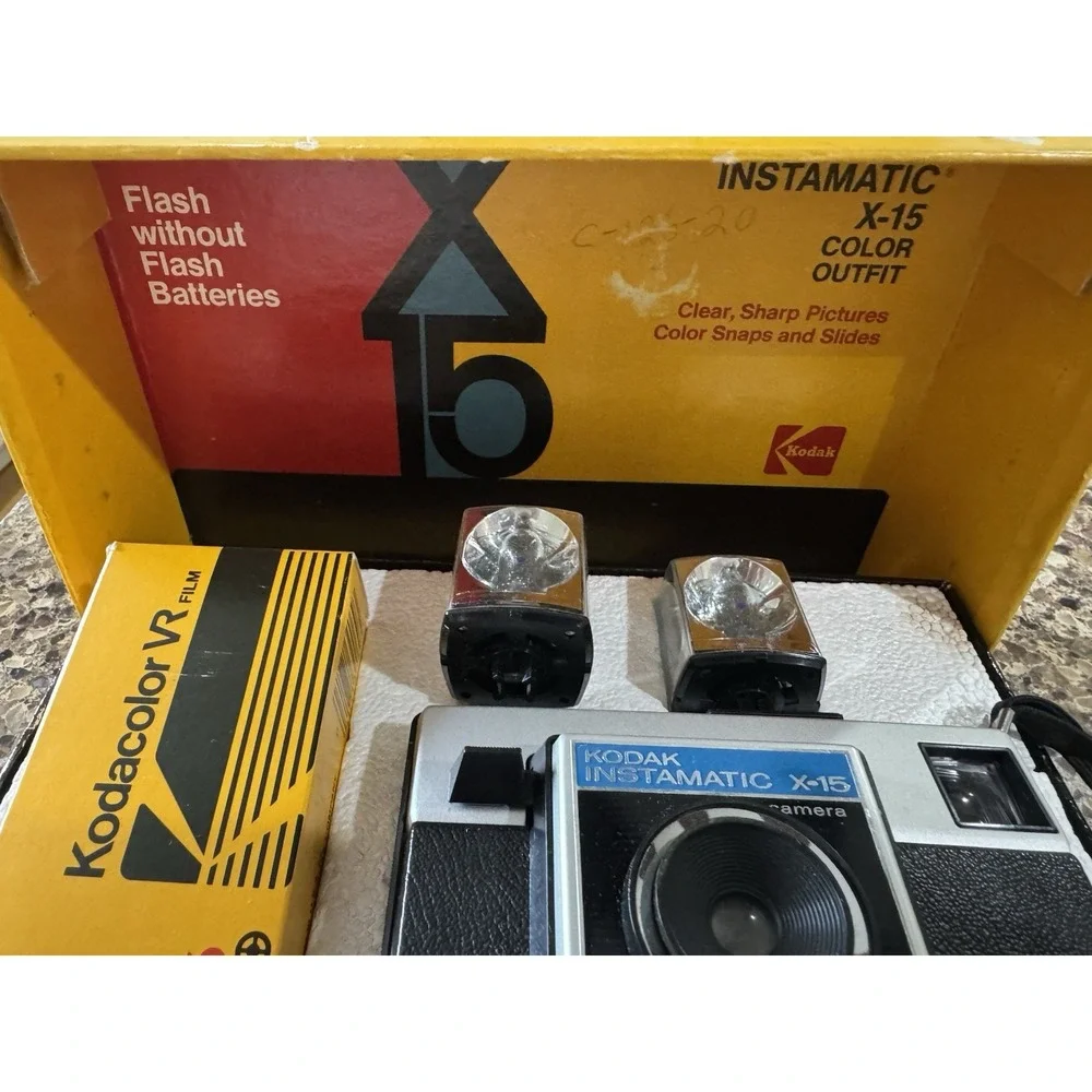 VINTAGE KODAK‎ INSTAMATIC X-15 COLOR OUTFIT 126MM FILM CAMERA IN BOX UNTESTED